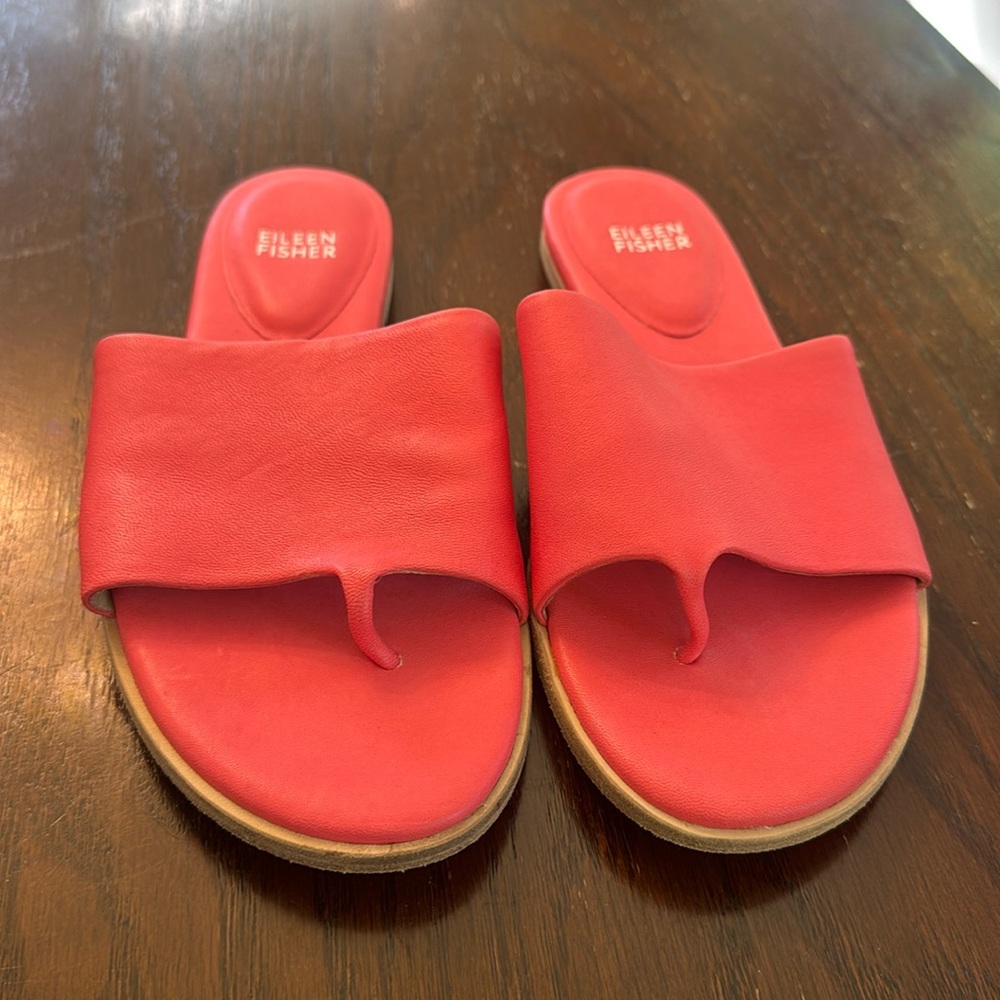 Eileen Fisher Coral Leather Toe-Ring Sandals – Size 8 - Excellent Condition